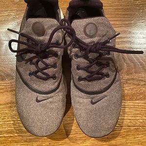 Woman’s Nike shoes